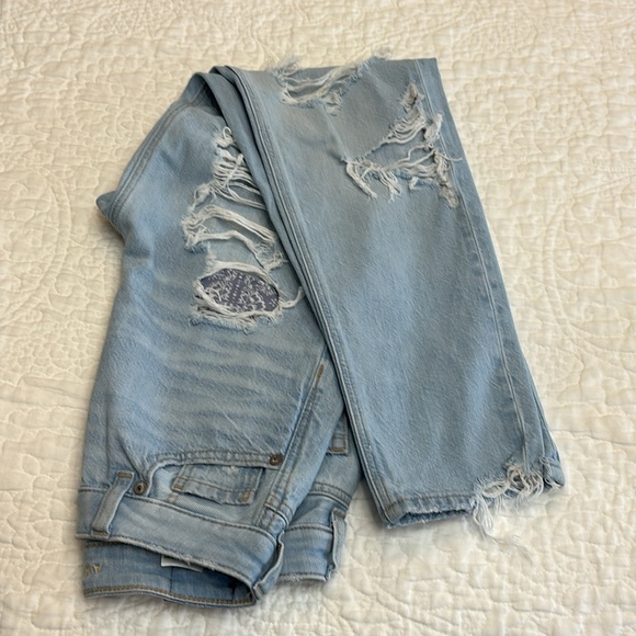 American Eagle mom jeans. Size 0. Regular length. - Picture 15 of 16